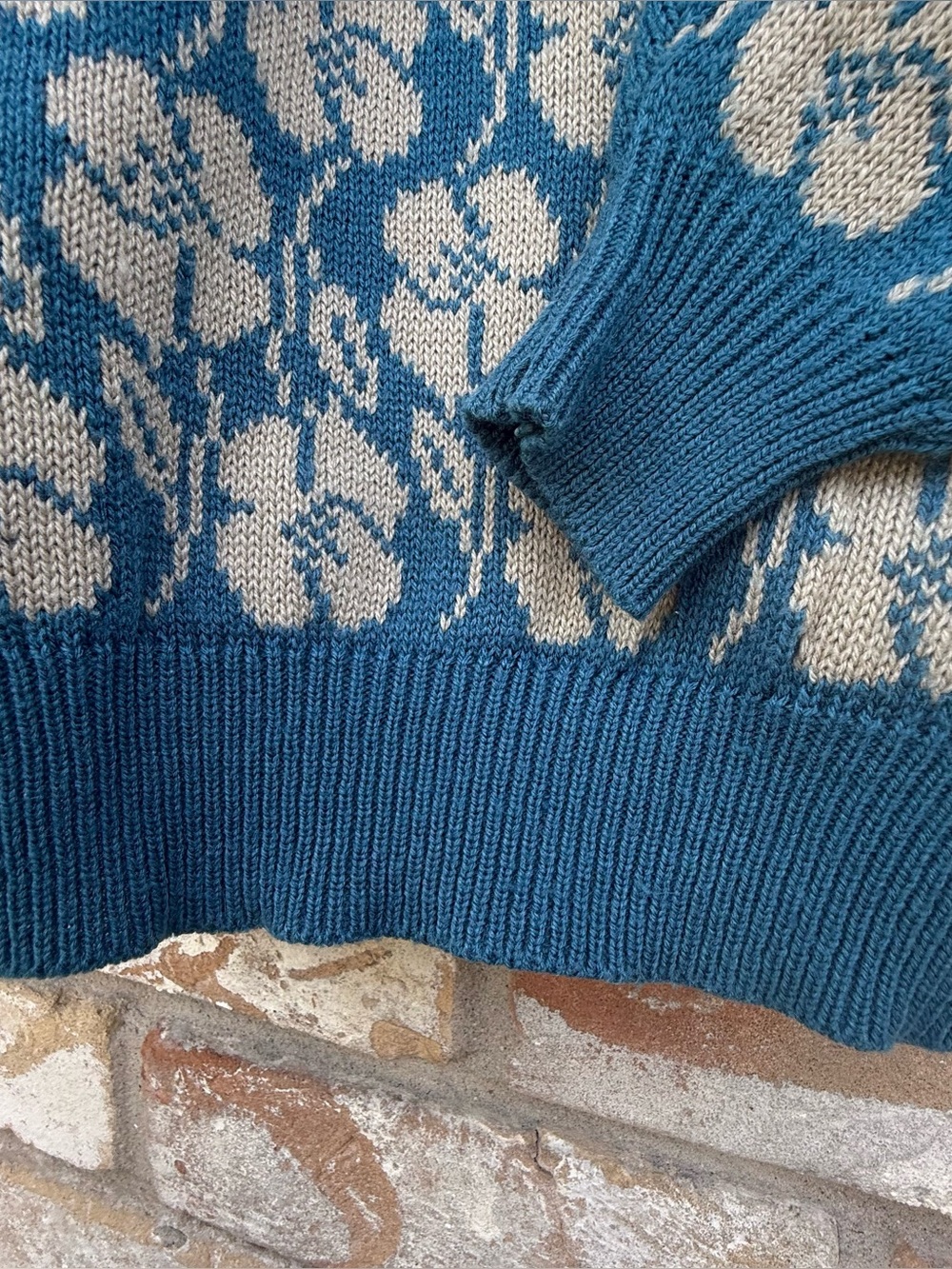 Country Suburbans Vintage Sweater - Picture 6 of 6